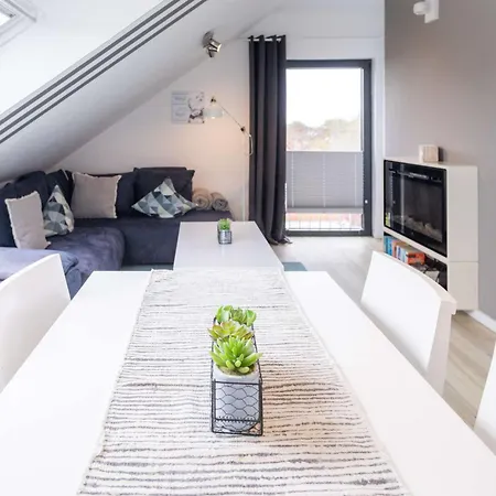 Seaside - 6 דירה וגנרוגה